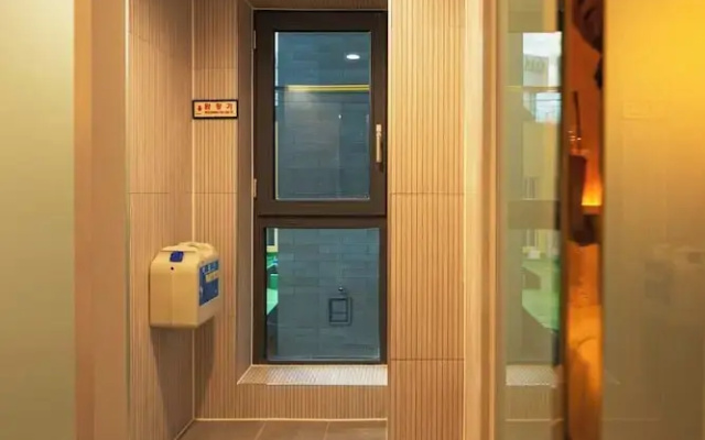 Shinchon Mayven Hotel