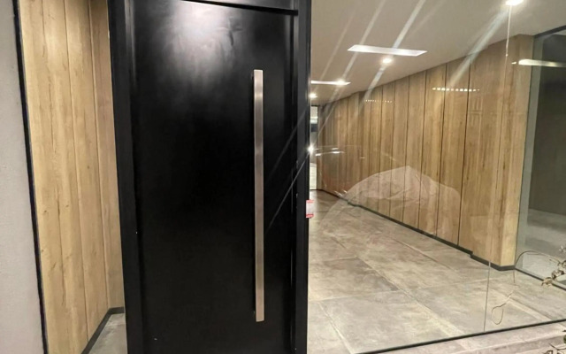 Departamento Moderno - Equipado y Con Cochera Privada