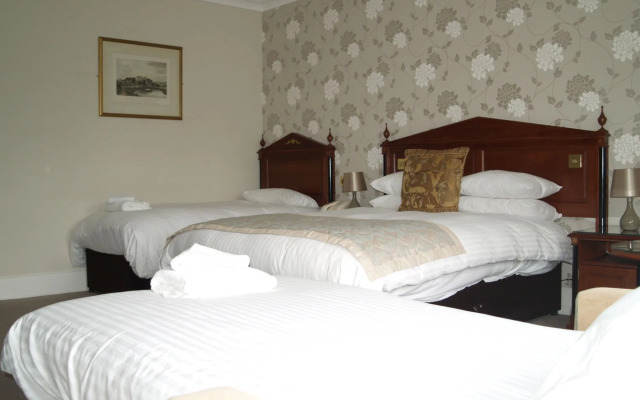 Woodland Manor Hotel