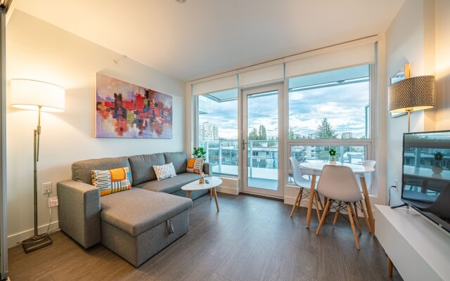 Charming Oasis Close to Airport & Downtown