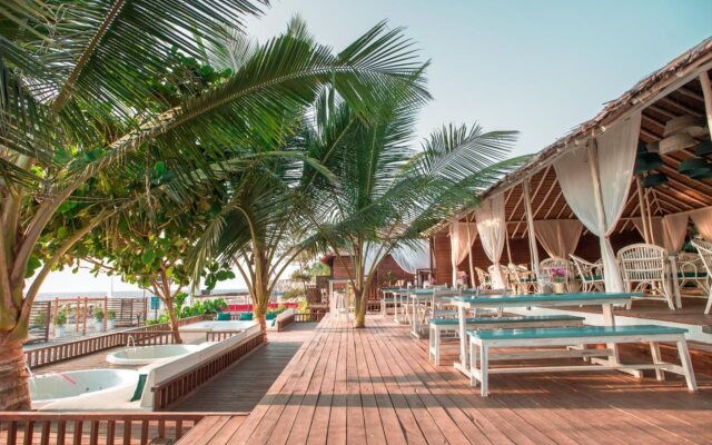 SinQ Beach Morjim