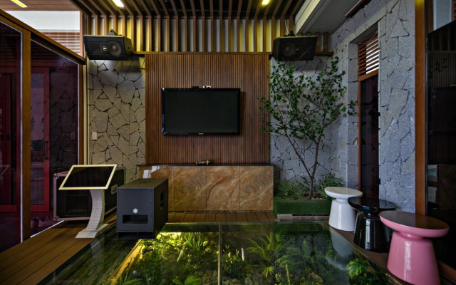 Ocean Villa Danang Beach