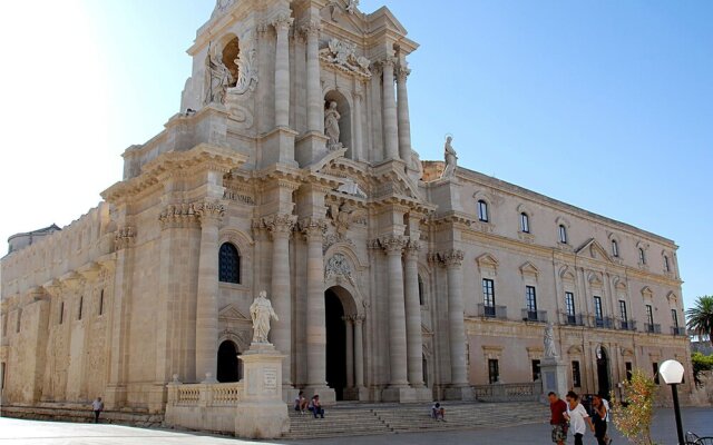 Awesome Home in Siracusa With Wifi and 1 Bedrooms