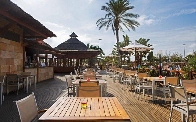 Elba Carlota Beach & Golf Resort