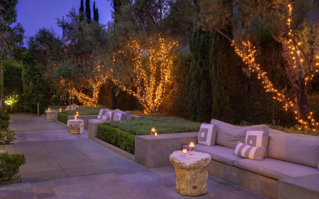 Luxe Sunset Boulevard Hotel