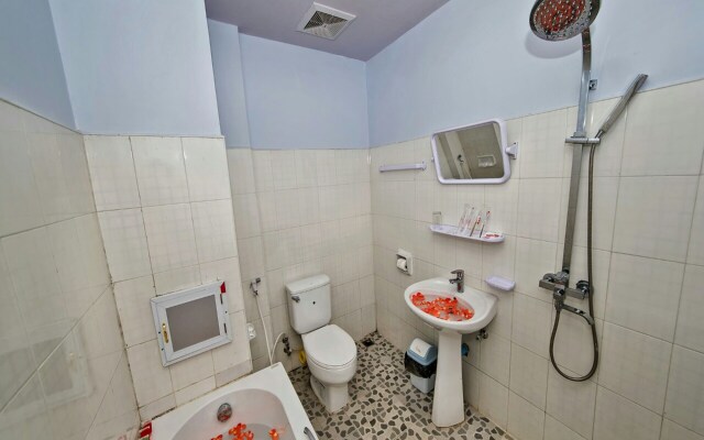 Shwe Hnin Si Hotel