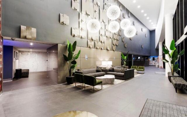Circle On Cavill Surfers Paradise Apartments-Holiday Paradise