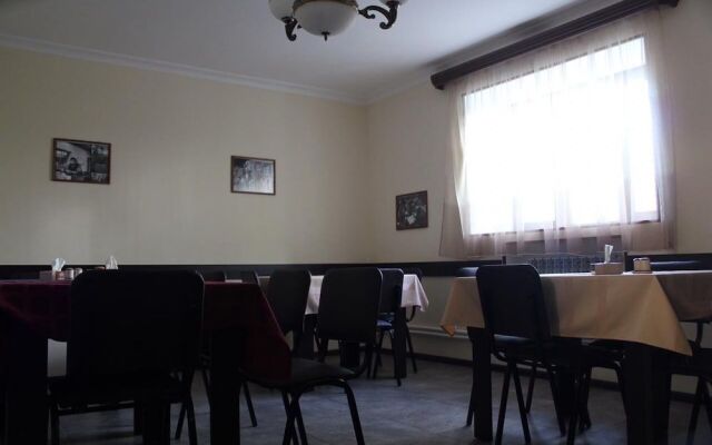 GuestHouse M22