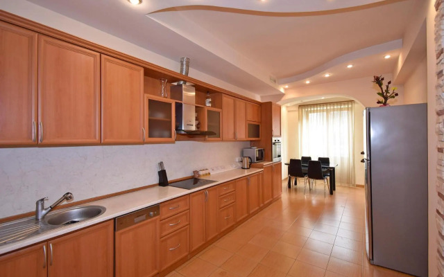 Northern Avenue, 2 bedrooms Luxury, Unique apartment HH656