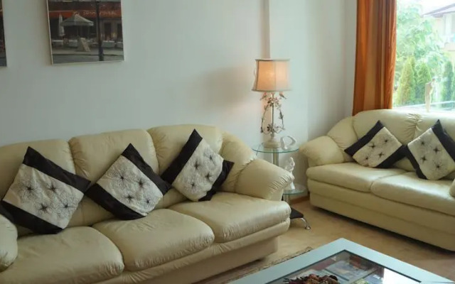 Dom-El Real Apartments in Sea View Complex