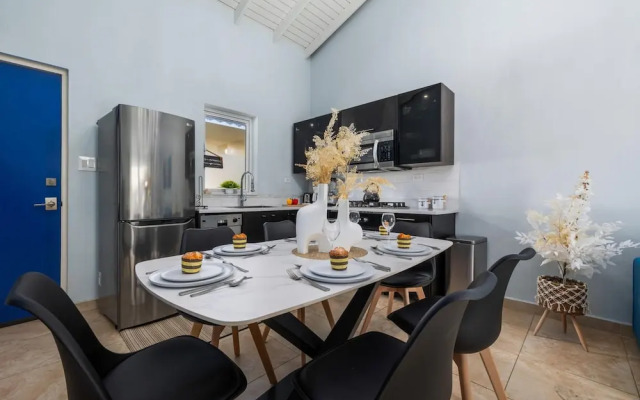 Tranquil 2br2ba Close to the Beach Shared Pool