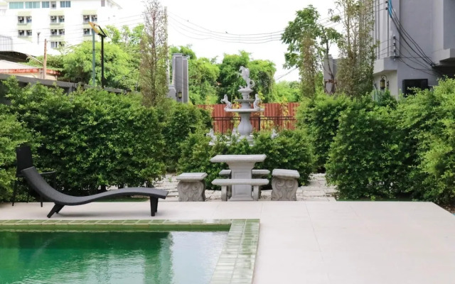 RoomQuest Sukhumvit 107