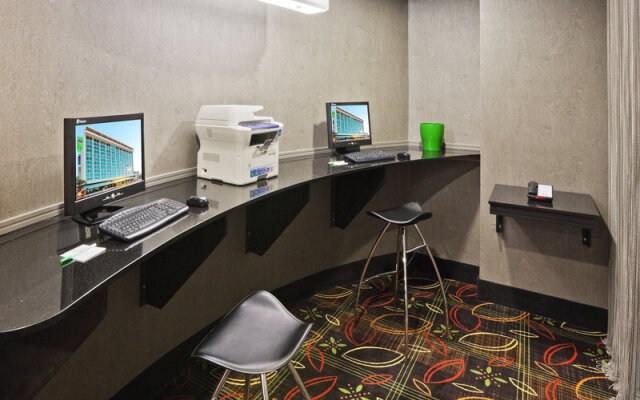 Holiday Inn - Tulsa City Center, an IHG Hotel