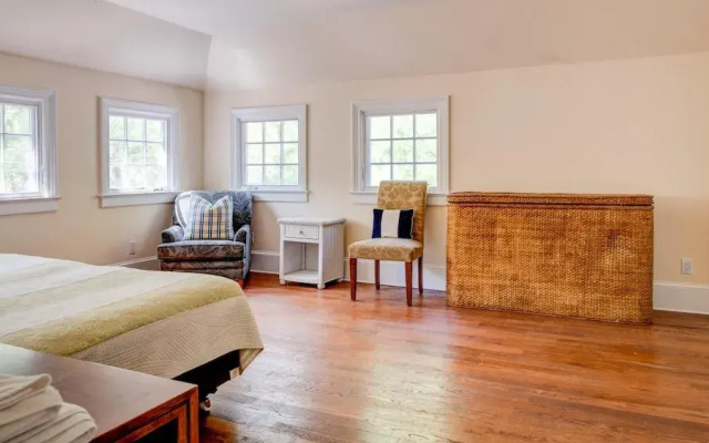 Traditional East Hampton Estate