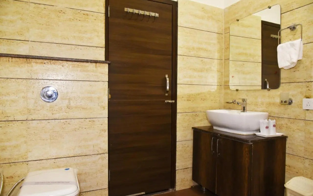 Goroomgo Hollywood Heights Amritsar