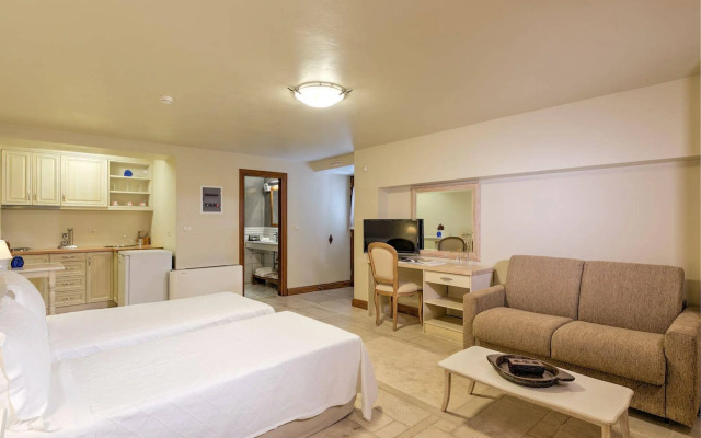Mare Monte Luxury Suites