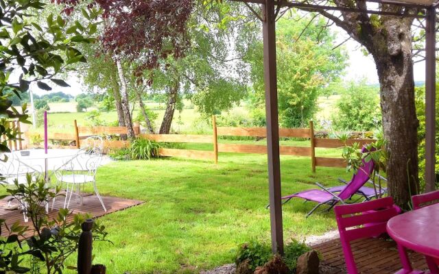 House With one Bedroom in Villeneuve, With Enclosed Garden and Wifi