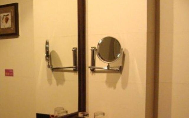 Wuyi Hopeswan Holiday Hotel
