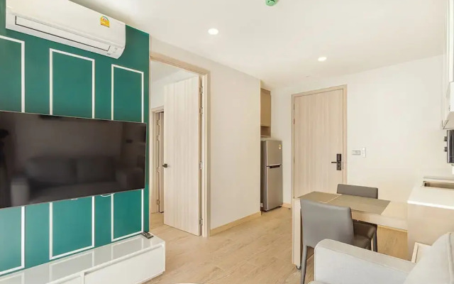 One bedroom Palmetto Condo Karon A512