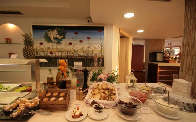 Castro Beach Hotel