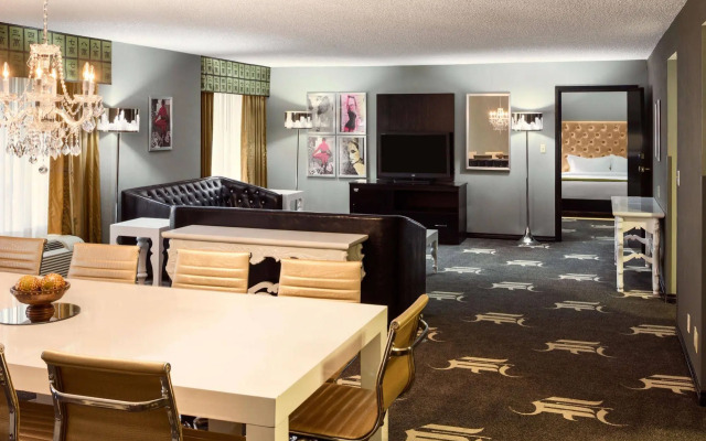 Holiday Inn Select North Dallas