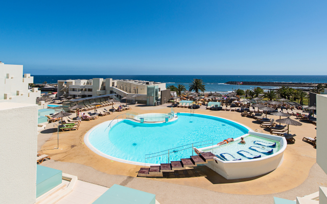 Hotel HD Beach Resort & SPA