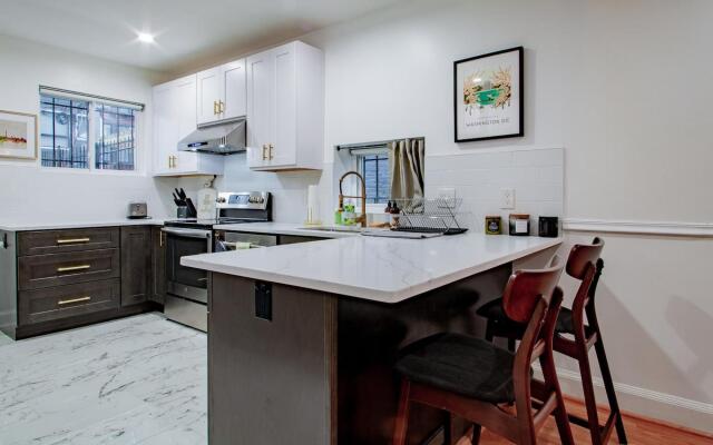 Fancy 1-BR in Central Location ⚜ Parking available