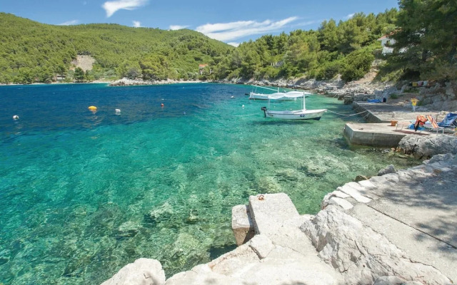 Nice Home in Poplat With Wifi and 2 Bedrooms