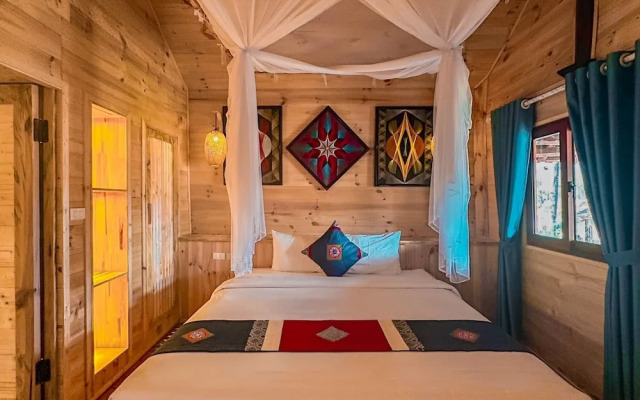 Phoenix Moc Chau Hotel