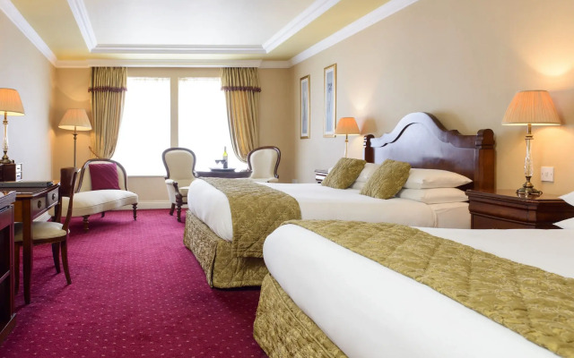 Meadowlands Hotel