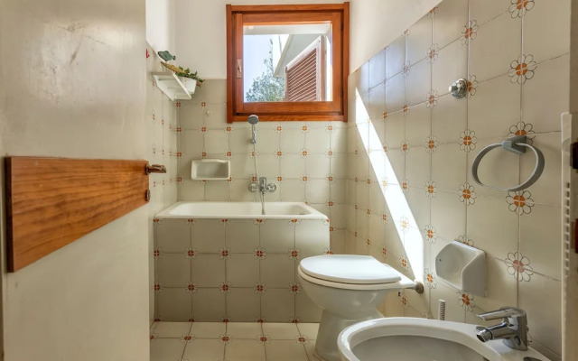 Sardinia Re - Shuluq 6