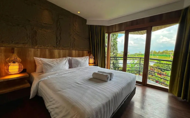 Villa 4-BR Klub Bunga No. 10 Batu Malang