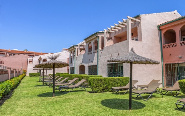 Los Amigos Beach Club Hotel