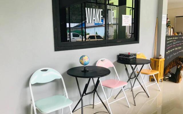 WAKE UP @Lanta Hotel : Cafe