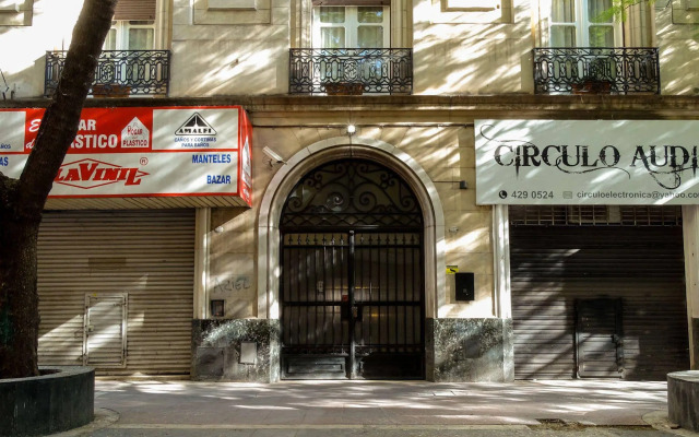 Sacha Mistol Art Hotel