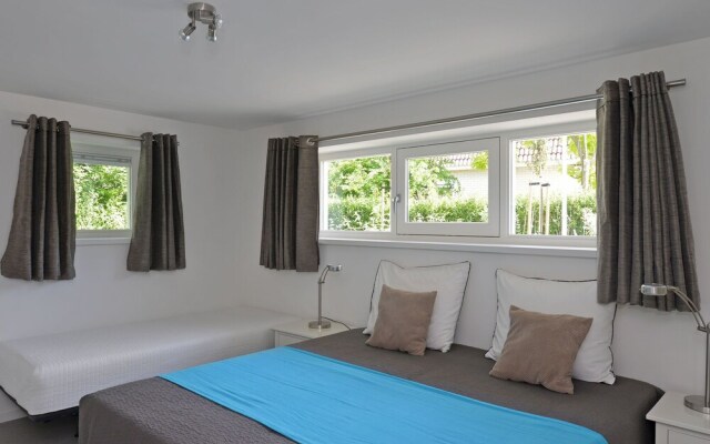 Cozy Holiday Home in Kamperland near Lake