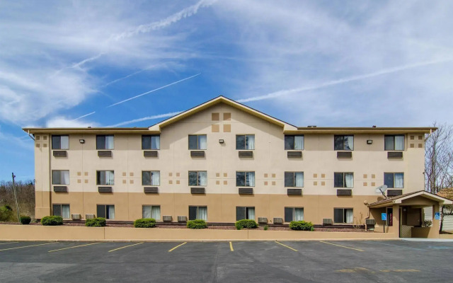 Motel 6 Montoursville, PA - Williamsport