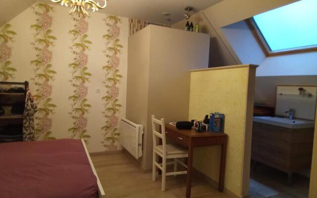 Au milieu d'un jardin fleuri