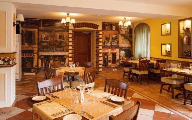Nikolskiy Posad Hotel