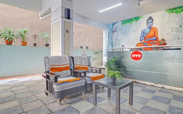 OYO Flagship 701985 Amrutha Spaces