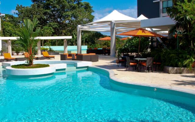 Summit Rainforest & Golf Resort