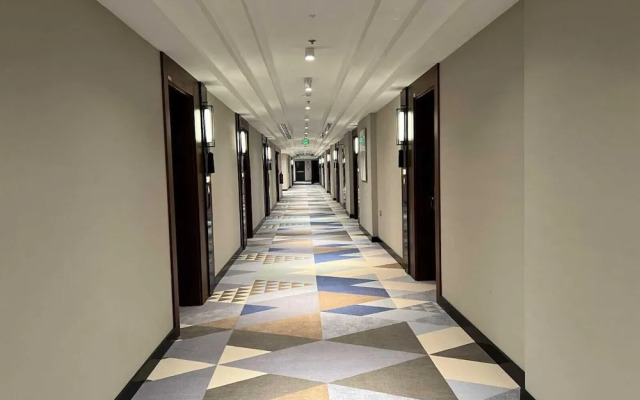 Abraj INN Royal 3