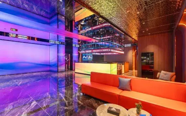 V8 plus Huanlin Hotel (Wanning High-speed Railway Station Branch)