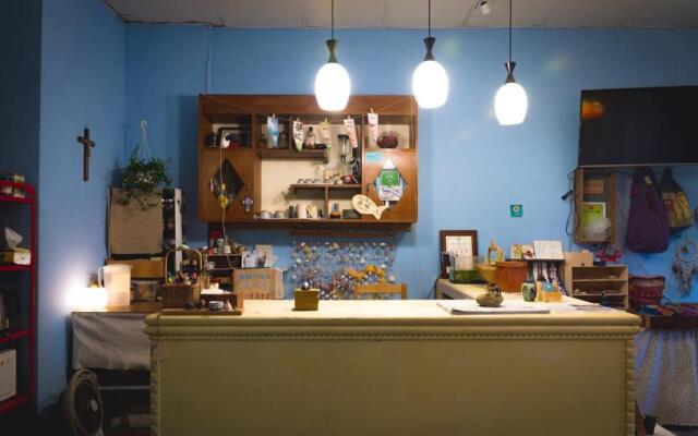 Fish hostel