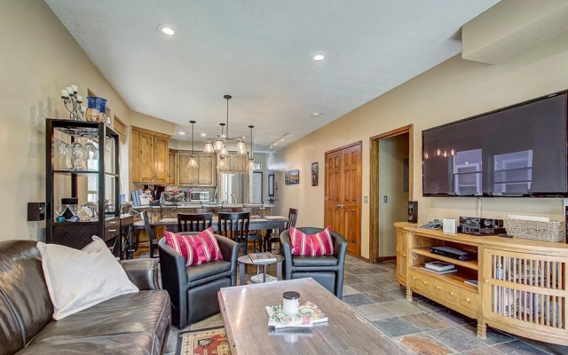 Coopers Collection 28 - Park Ave Getaway