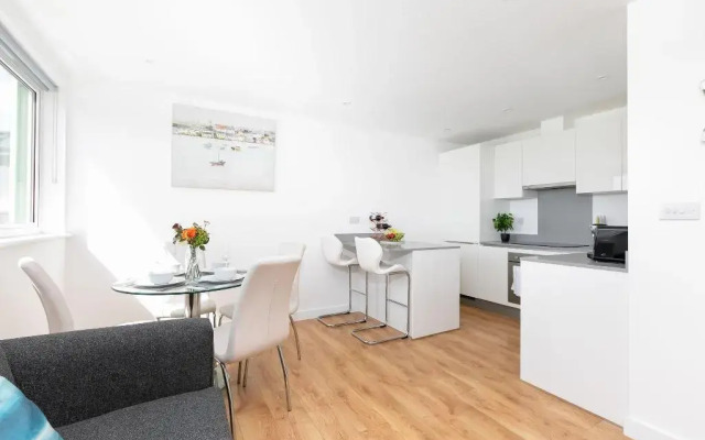 Skyvillion Tower Points - Tower Point Lovely apartment in Enfield London