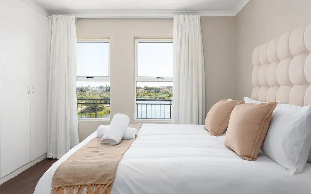 Century on Lake Luxury Apartments