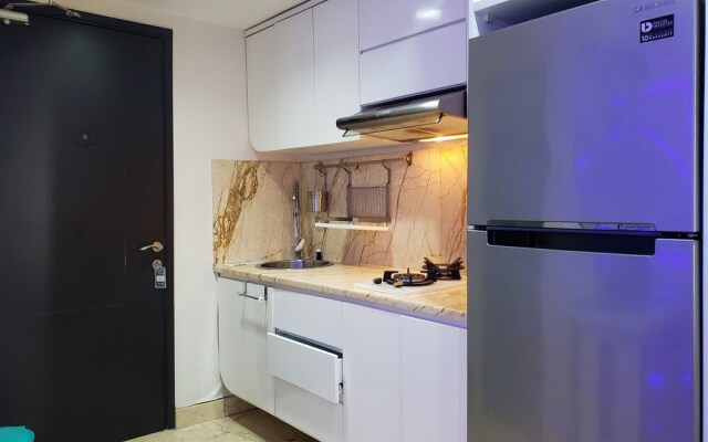 Nice And Comfort 2Br At Belmont Residence Puri Apartment