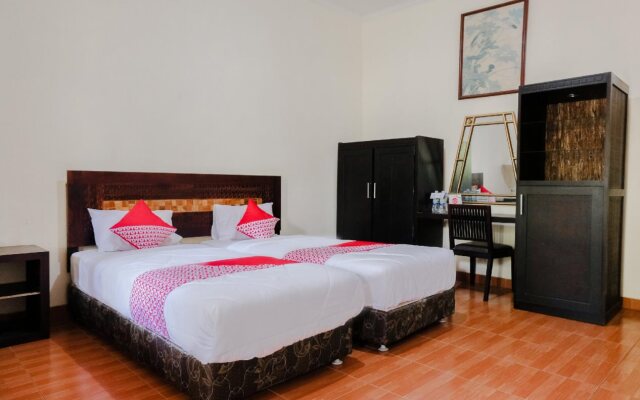 Hotel Mahkota Plengkung