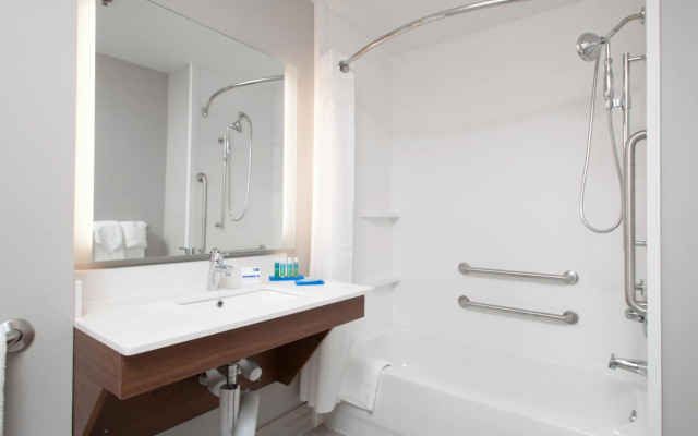 Holiday Inn Express Quantico - Stafford by IHG